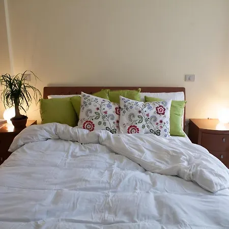 Domomea - Vespucci 4 *