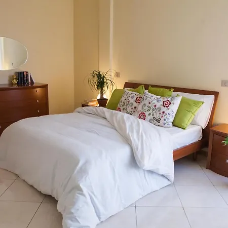 Domomea - Vespucci 4 *